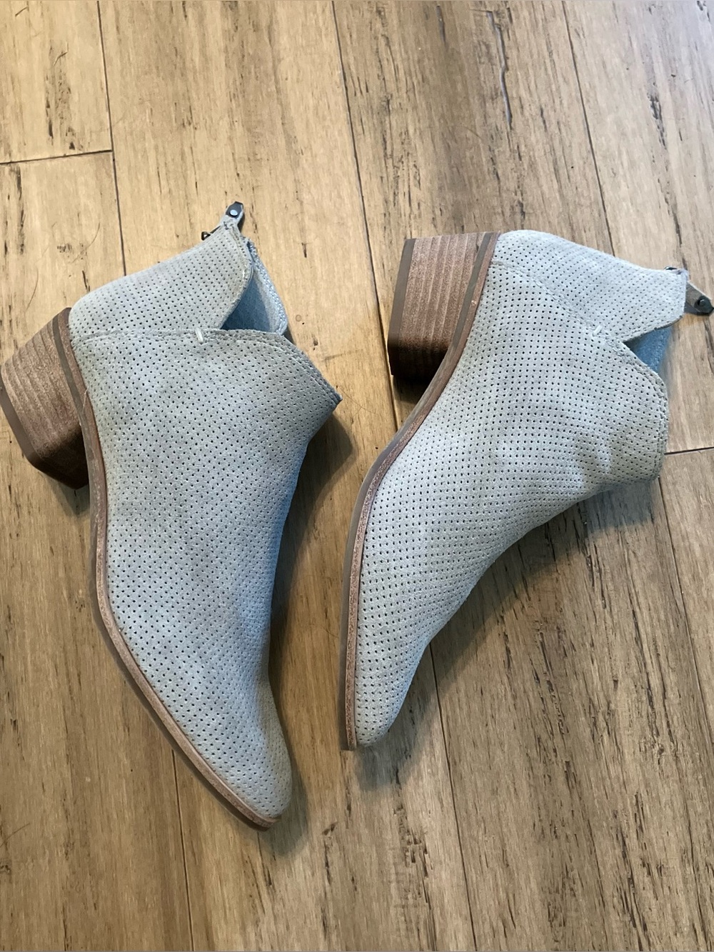 Dolce Vita pointed toe soft leather tan women’s back zip ankle boots size 7.5
